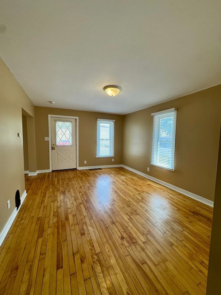 529 2nd Ave Nw - Photo 2 of 15