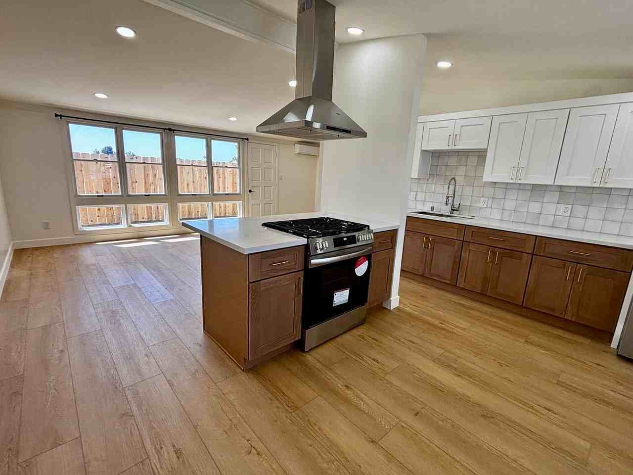4731 Boise Ave - Photo 2 of 14