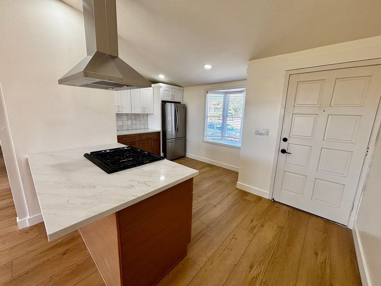 4731 Boise Ave - Photo 4 of 14