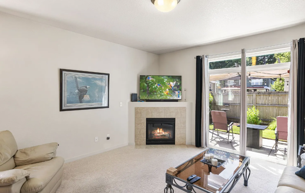 1618 Ne 158th Ct - Photo 4 of 12