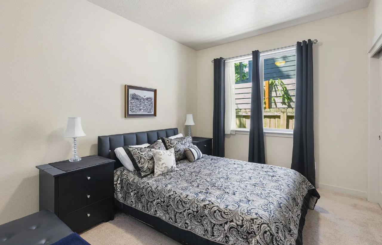 1618 Ne 158th Ct - Photo 7 of 12