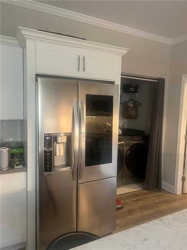 1933 North Ave Nw - Photo 5 of 10