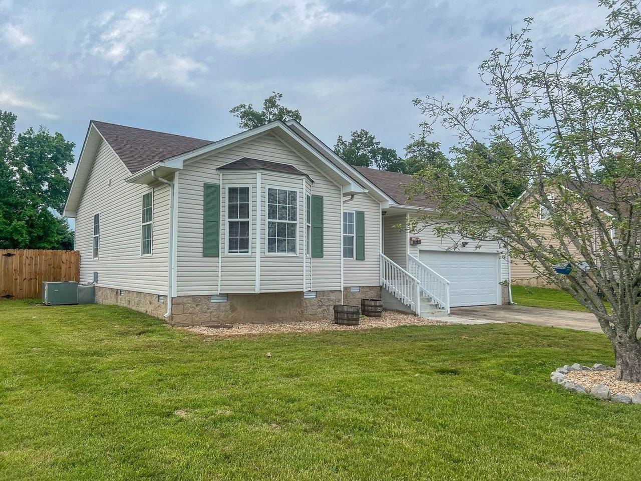 11240 Bell Station Rd - Photo 2 of 30