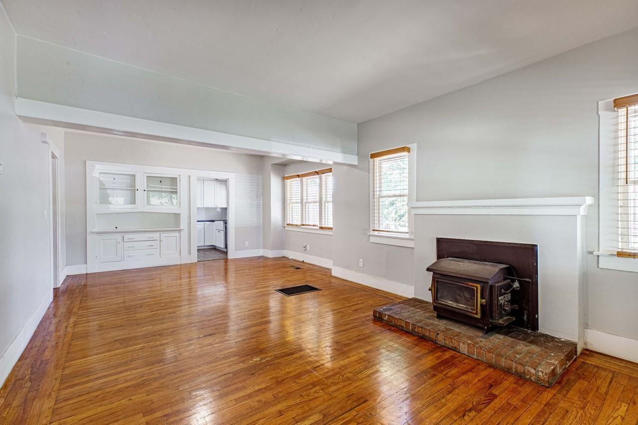 229 Orange Ave - Photo 5 of 29
