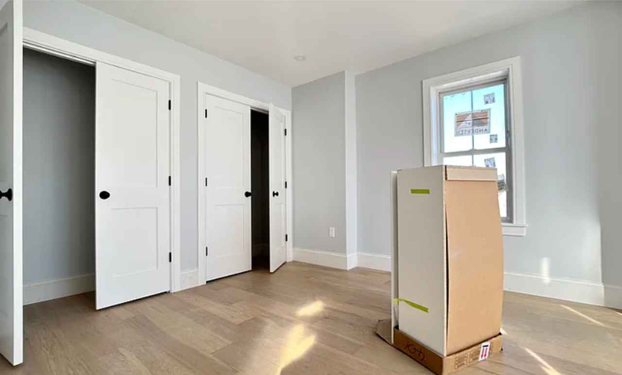 423 Market St - Photo 5 of 7