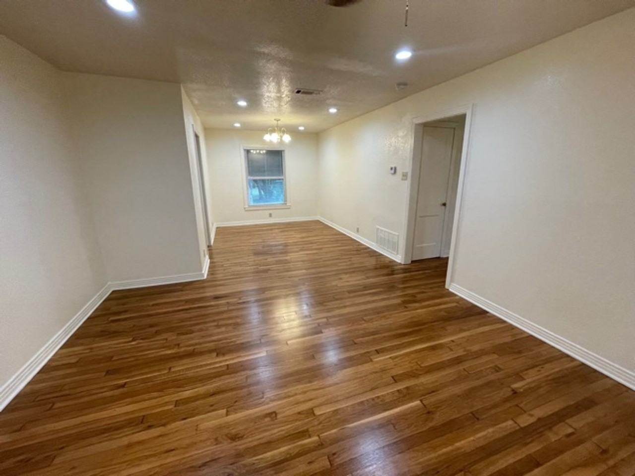 2921 Halbert St - Photo 3 of 15