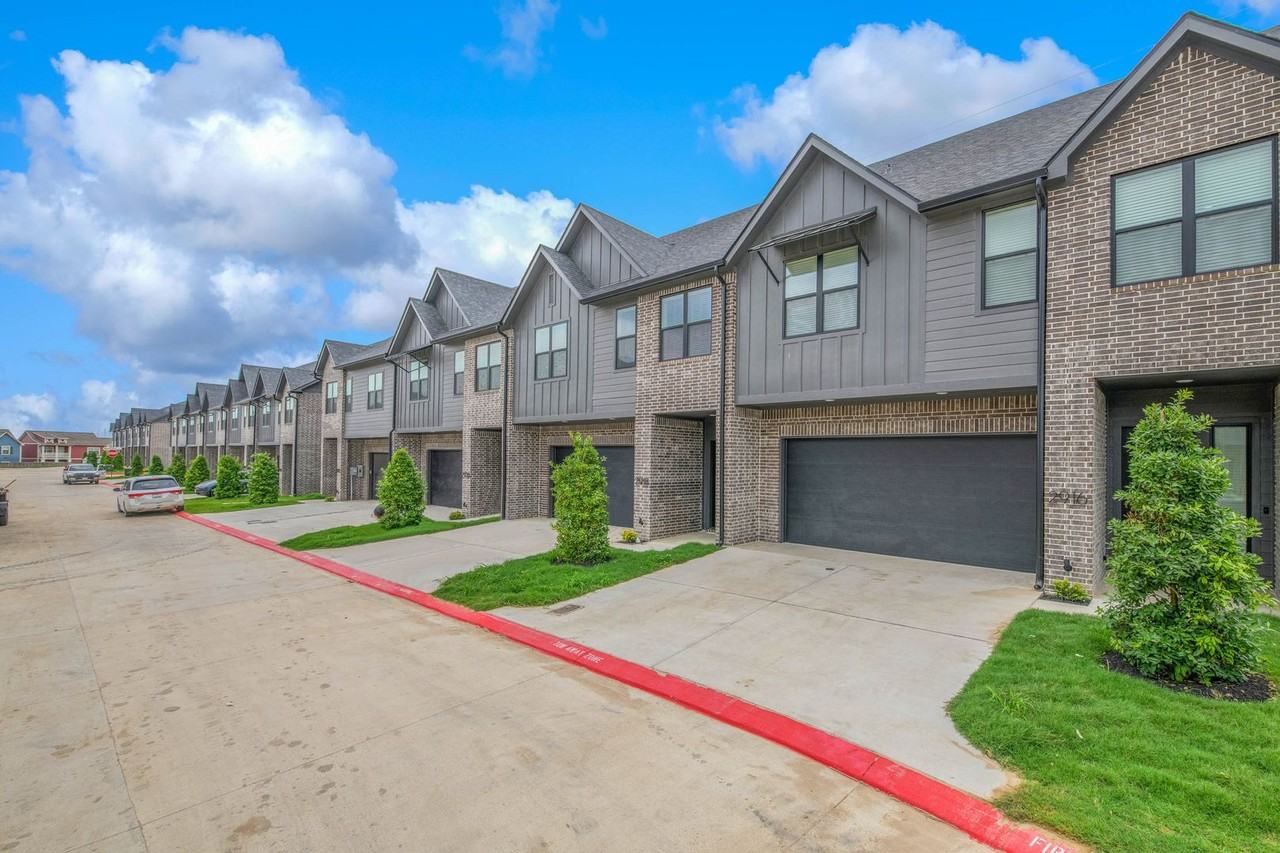 2920 Huffman Way - Photo 2 of 22