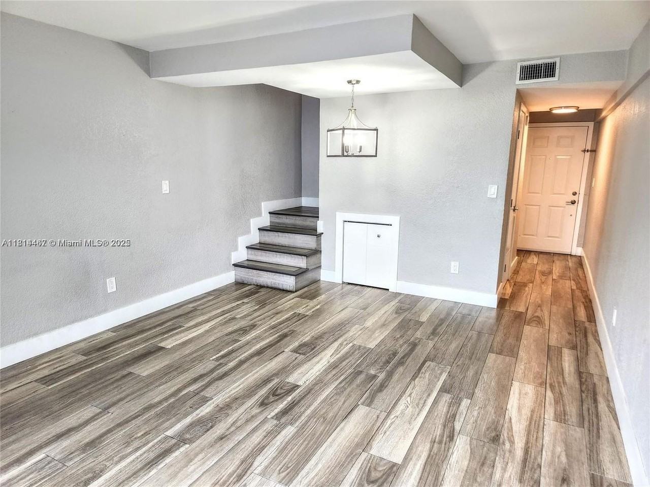 1201 S Le Jeune Rd #201-201 - Photo 3 of 9