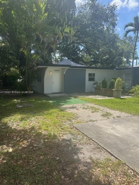 18447 Ne 1st Ave - Photo 2 of 15