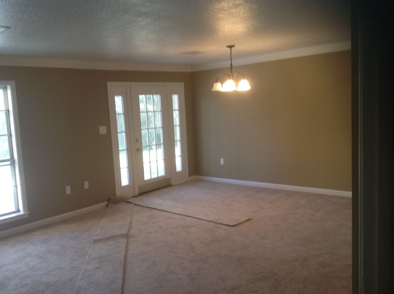 708 Franklin Dr - Photo 2 of 14