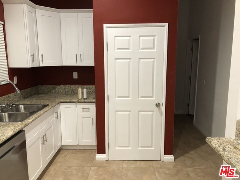 5244 W 55th St #5244 - Photo 3 of 7