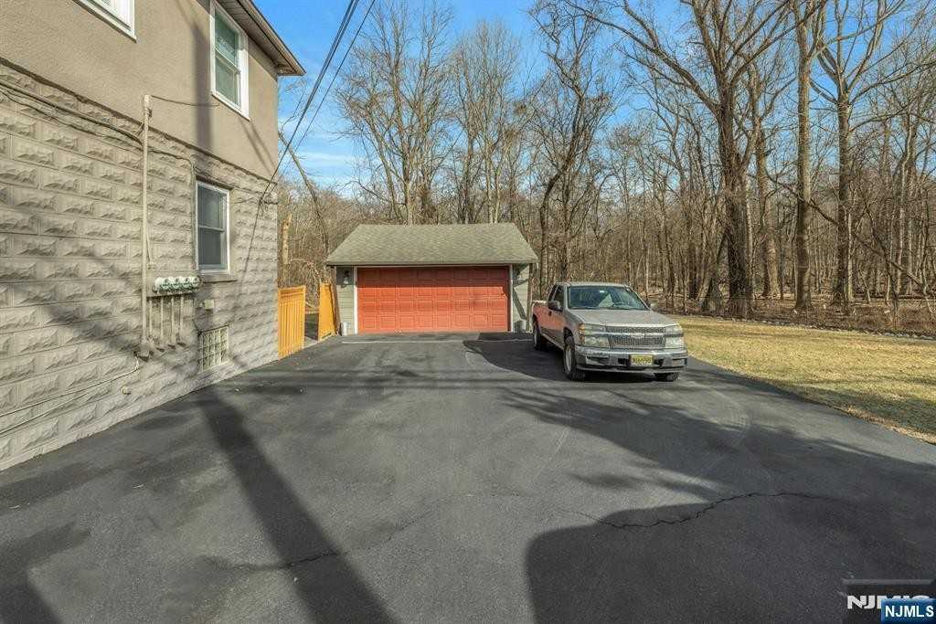 2 Orangeburgh Rd #2 - Photo 2 of 19