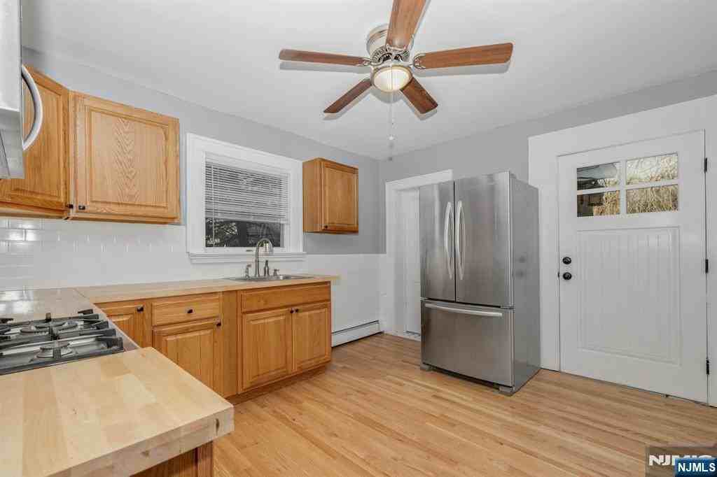 2 Orangeburgh Rd #2 - Photo 3 of 19