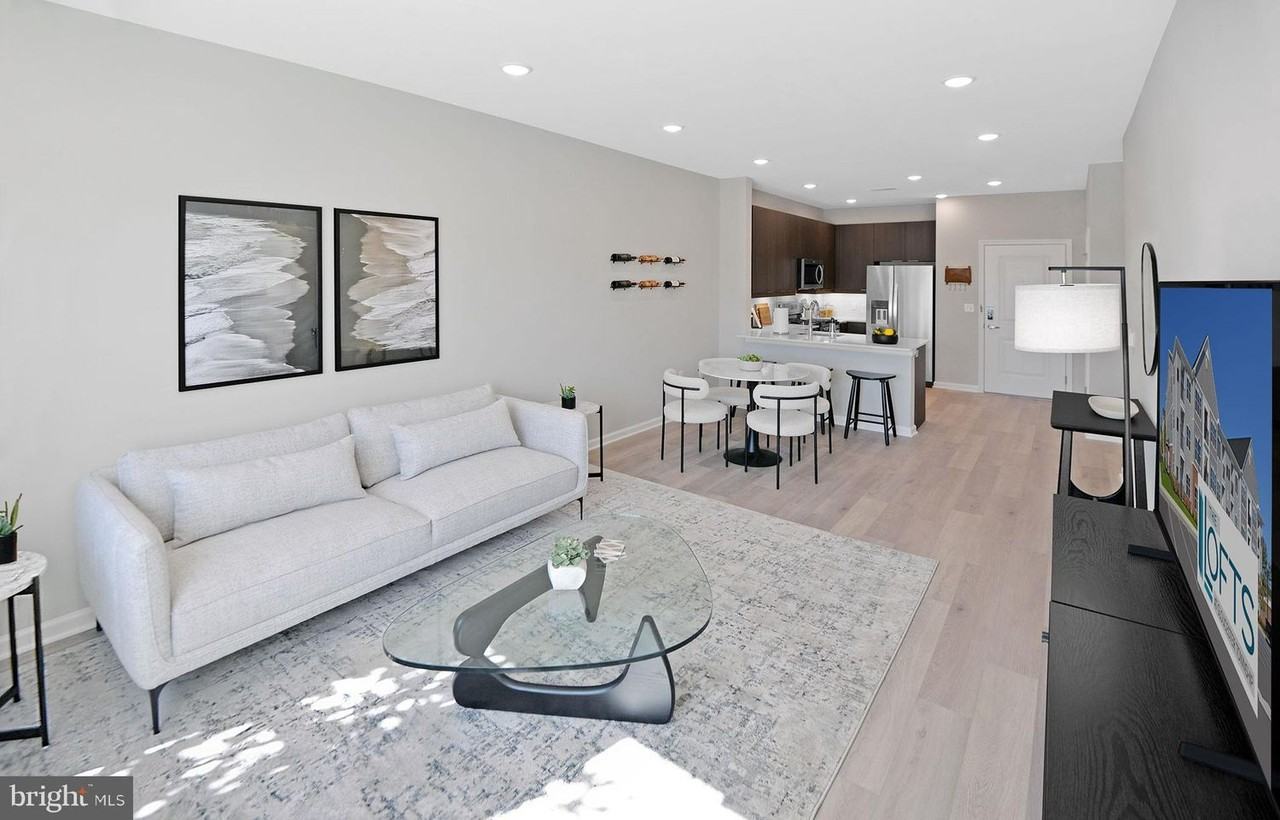 535 Berkeley St #535 - Photo 2 of 11