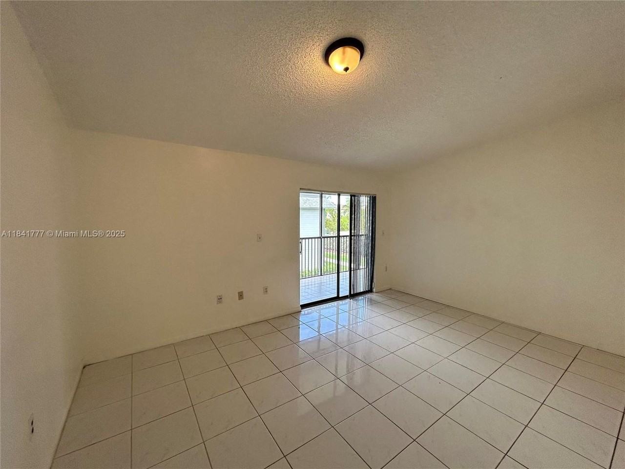 468 Ne 206th Ln #201-201 - Photo 2 of 23