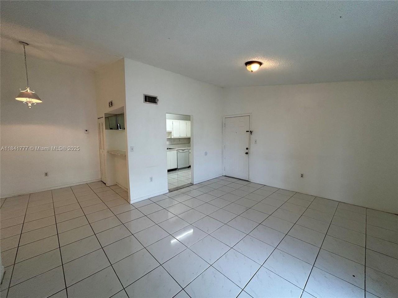 468 Ne 206th Ln #201-201 - Photo 3 of 23