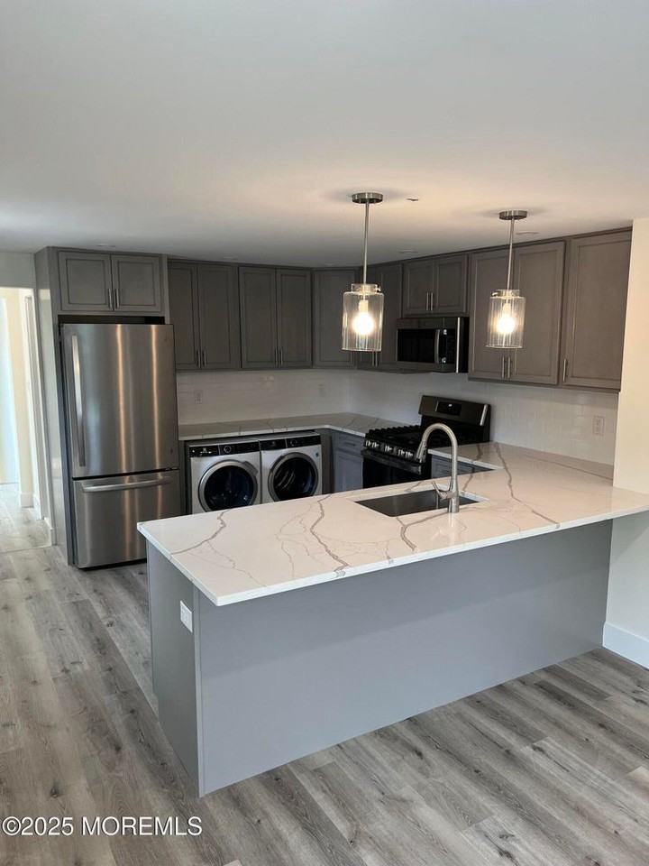 33 Lower Main St - Photo 2 of 17