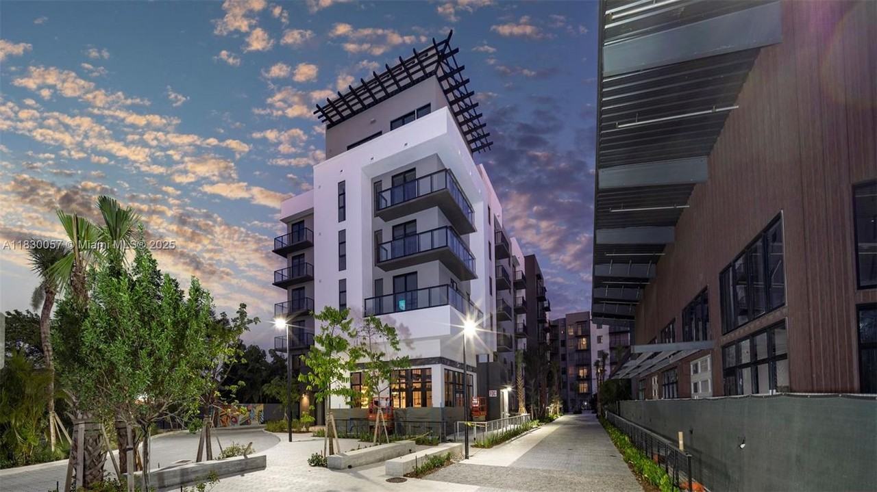 6970 Sw 40th St #626-626 - Photo 2 of 23