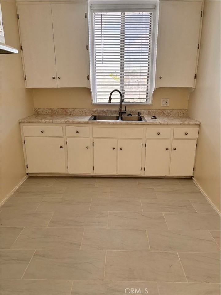 3672 S Western Ave #3672 - Photo 2 of 10