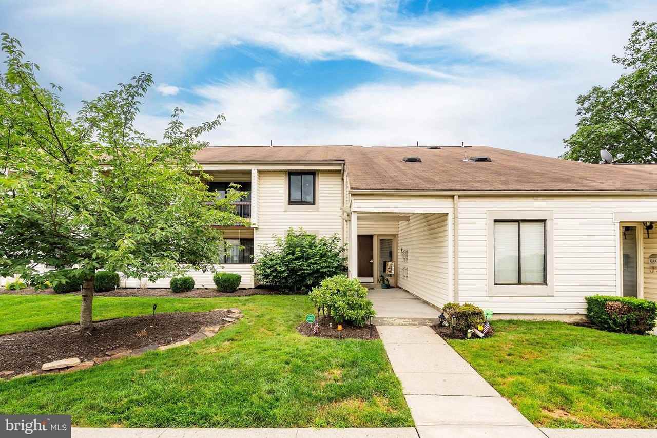 10 10-u-10 Avon #10 - Photo 3 of 34