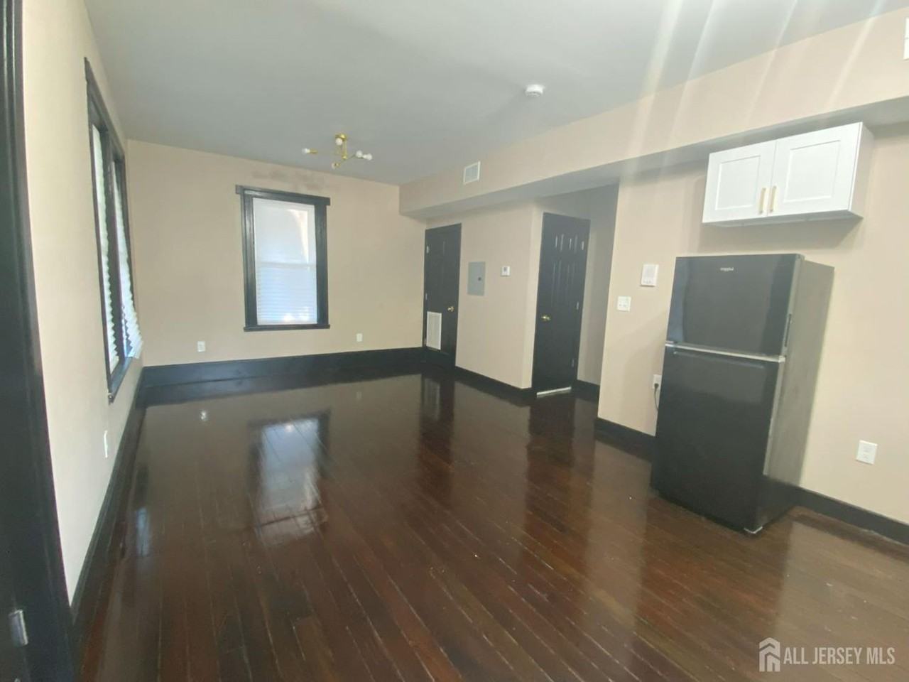 11 Center St #BB - Photo 3 of 25