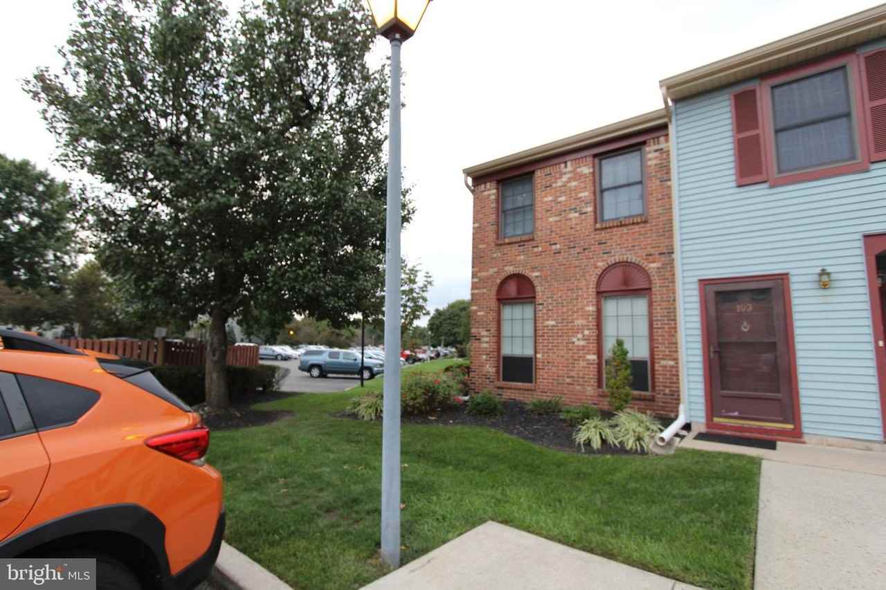 193 Wyndham Pl #193 - Photo 3 of 28