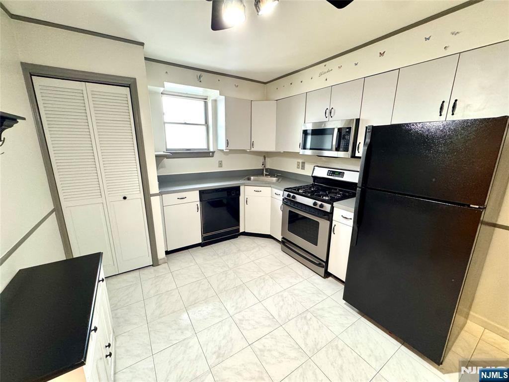 40-44 Rome St #11-11 - Photo 3 of 8