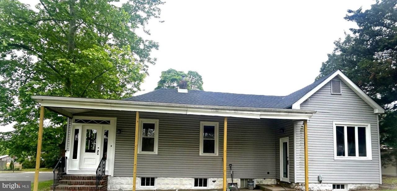 405 Lake Ave #405 - Photo 2 of 14