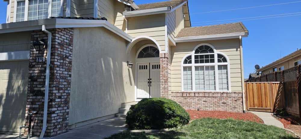 270 Camelot Dr - Photo 3 of 25