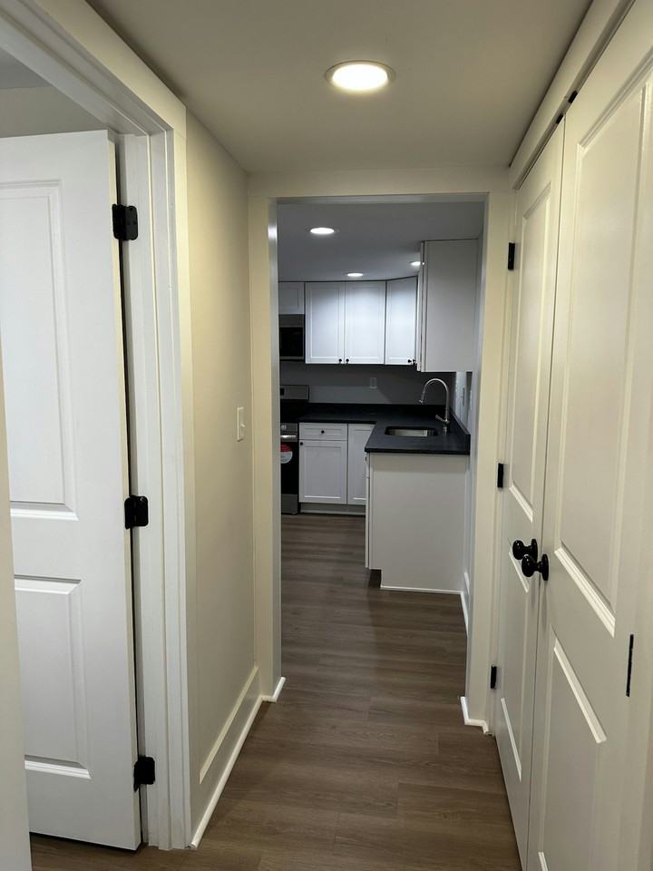 2110 East Raccoon Valley Drive, Unit 4 - Photo 3 of 9