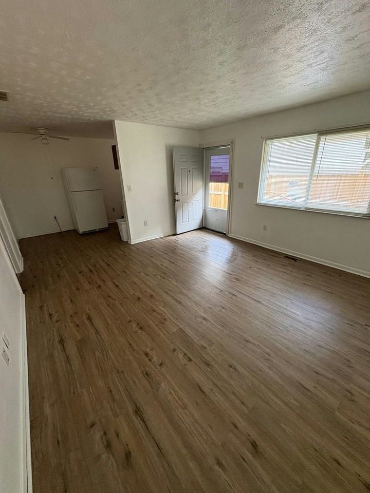 56 Fernwood Avenue, Unit B - Photo 7 of 9