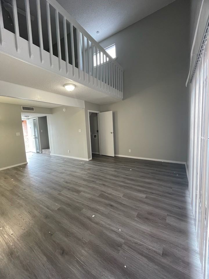 Misty Hollow Apartments - Photo 3 of 12