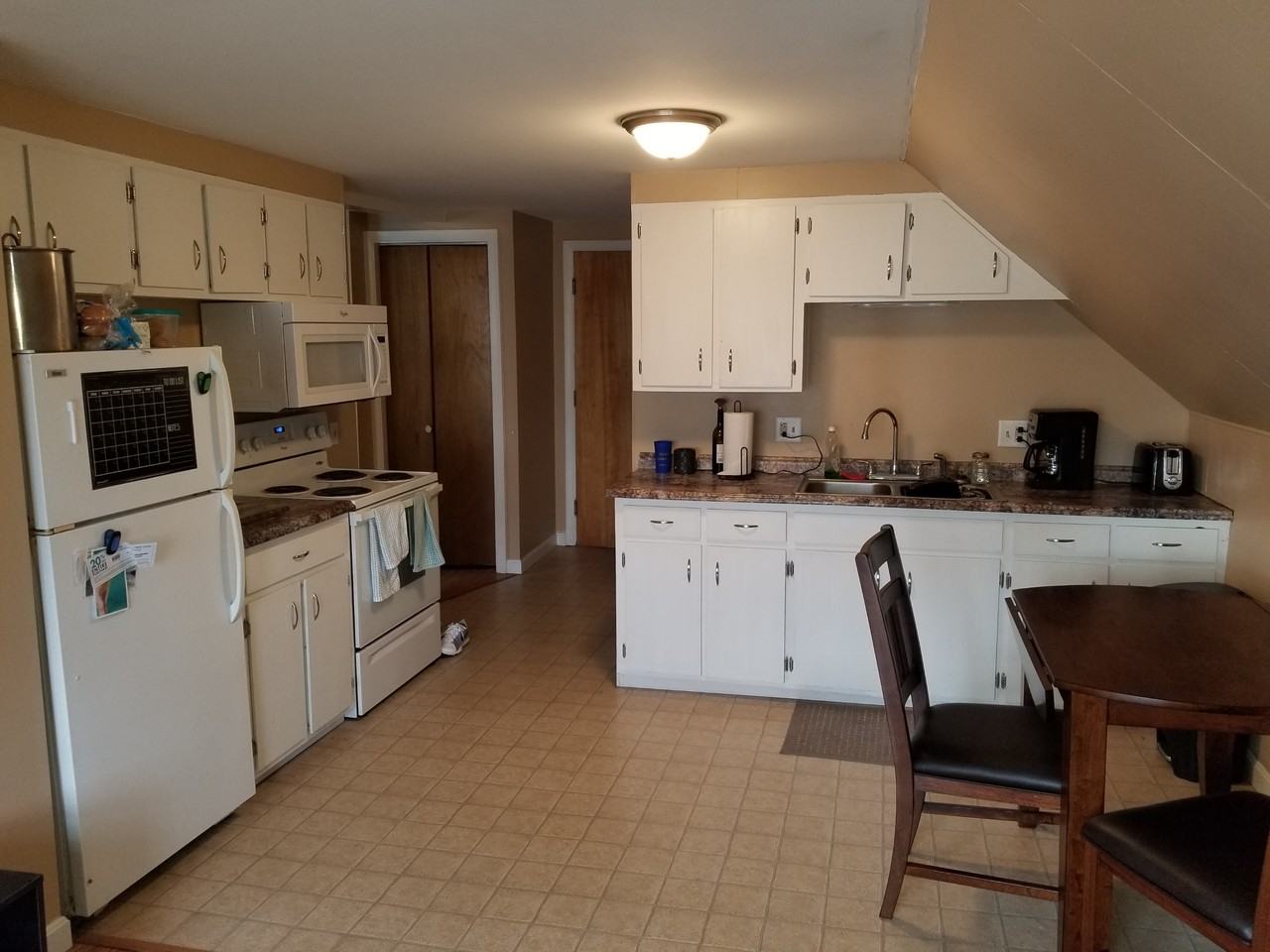 11-13 Thatcher St - Photo 4 of 21