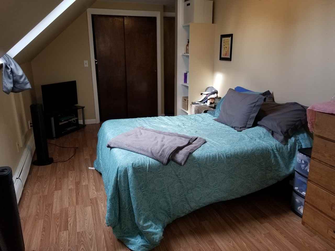 11-13 Thatcher St - Photo 6 of 21