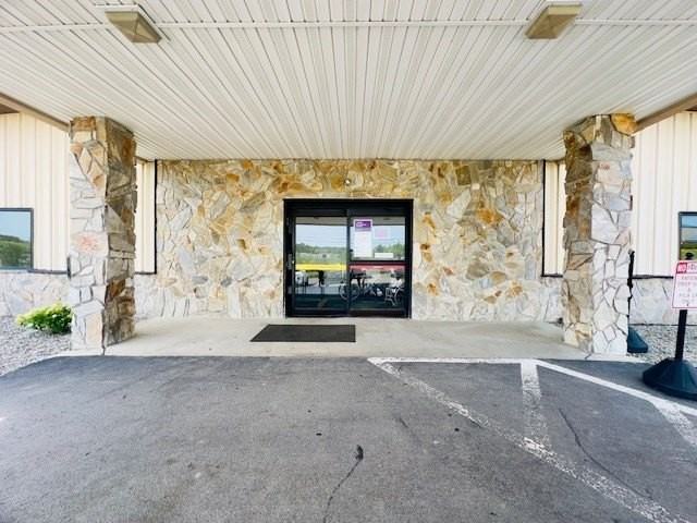 18 Sportsman Dr - Photo 5 of 26