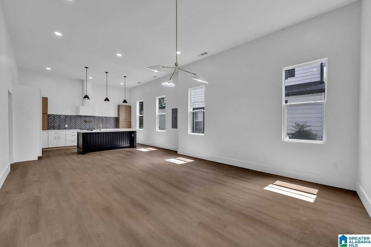 5009 2nd Ave N - Photo 5 of 39