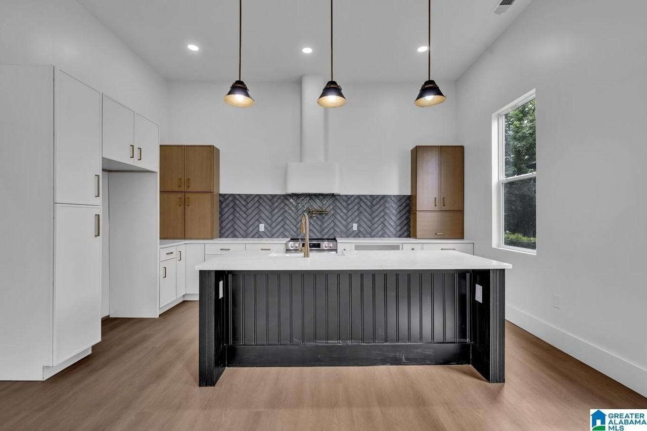 5009 2nd Ave N - Photo 3 of 39