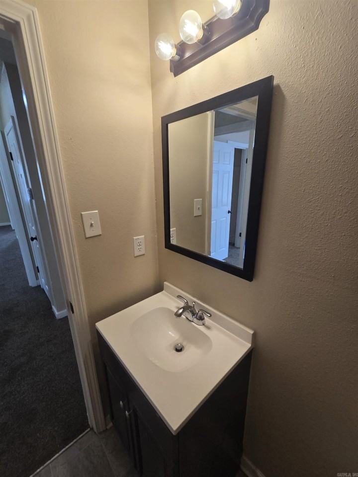 4512 Grand Ave - Photo 5 of 14