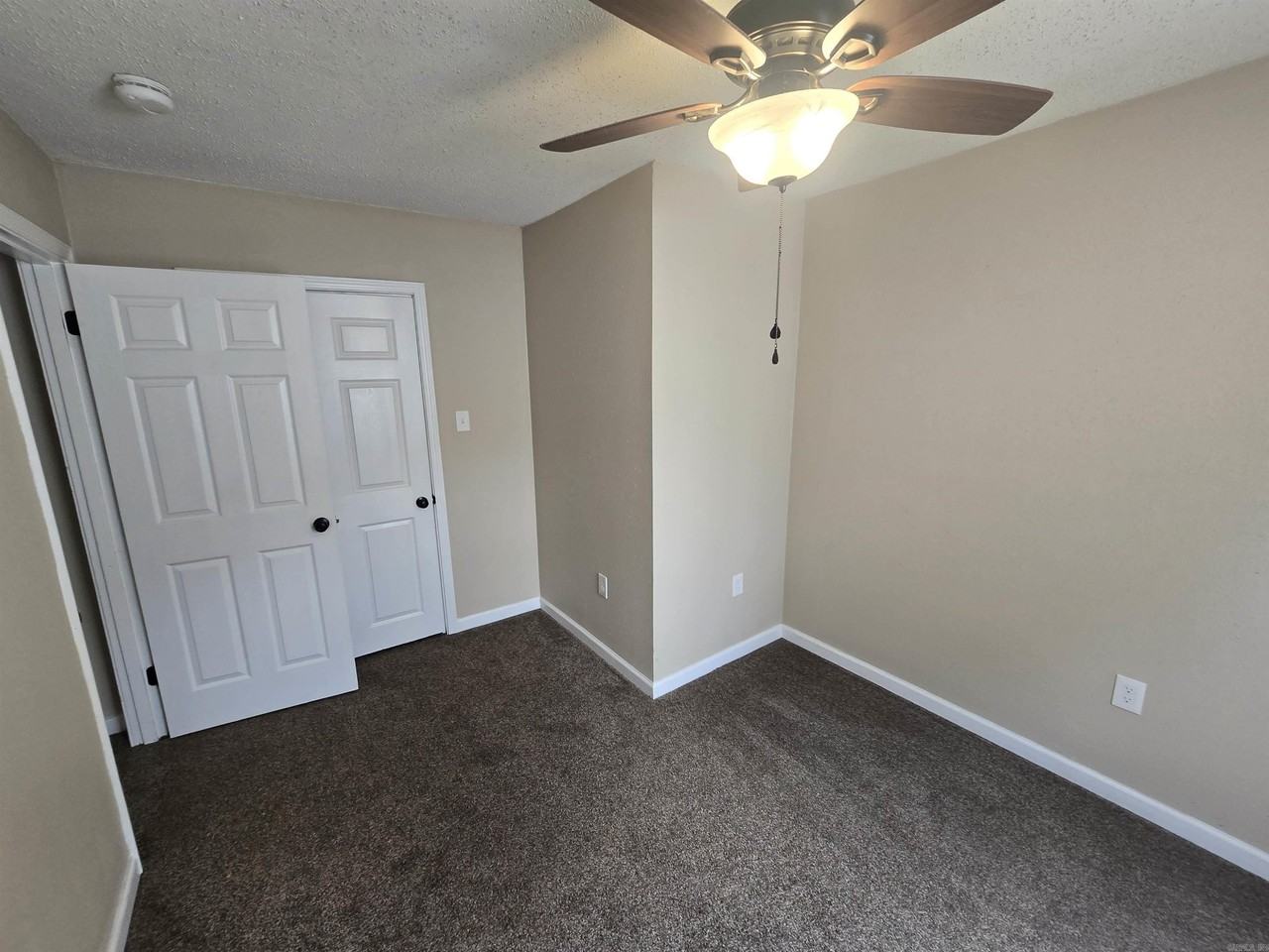 4512 Grand Ave - Photo 7 of 14