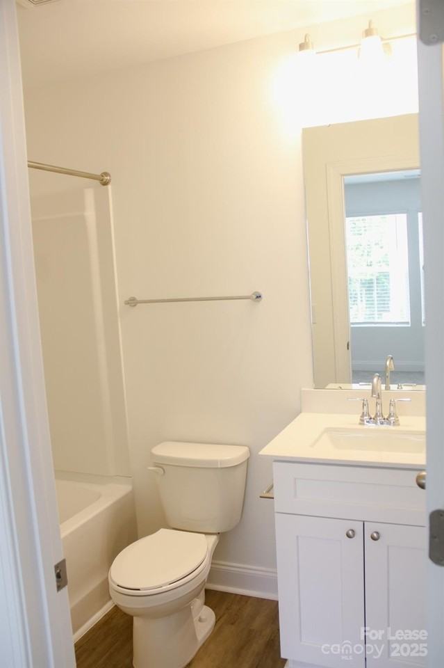 754 Hillside St - Photo 4 of 13