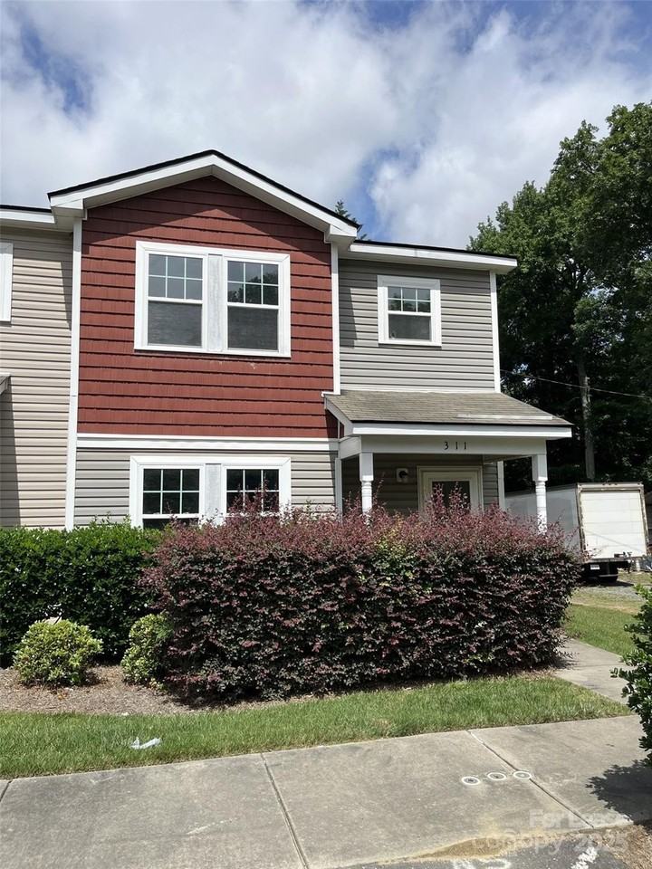 311 Drury Dr - Photo 2 of 31