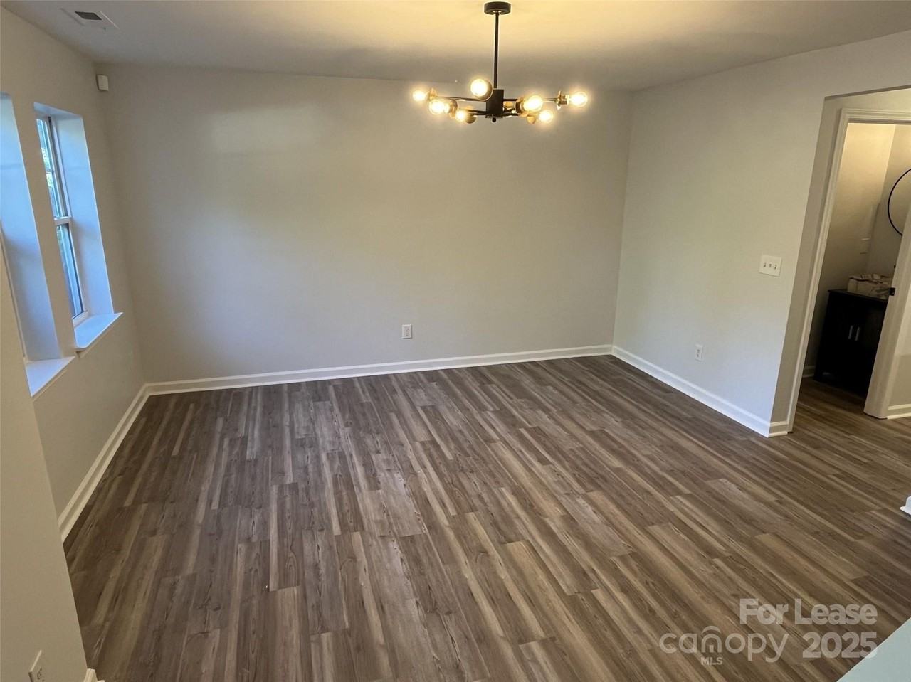 311 Drury Dr - Photo 5 of 31