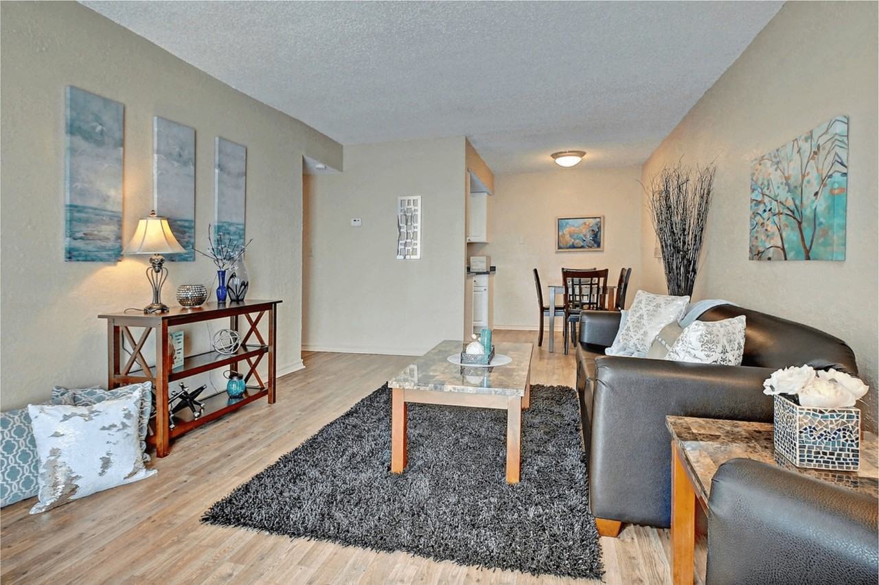 Woodland HIlls Apartments - Photo 7 of 19