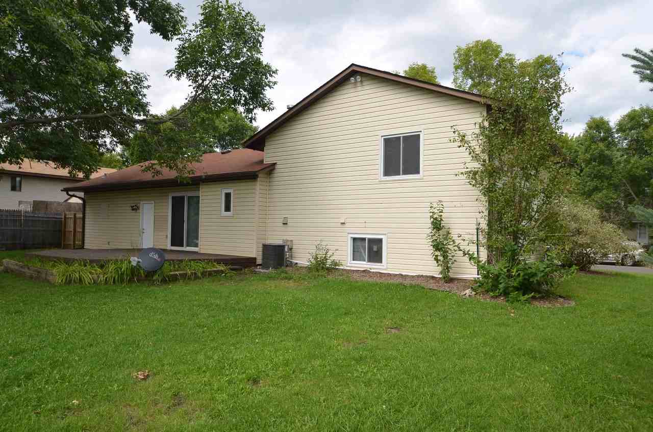 7910 Hallmark Way - Photo 2 of 12