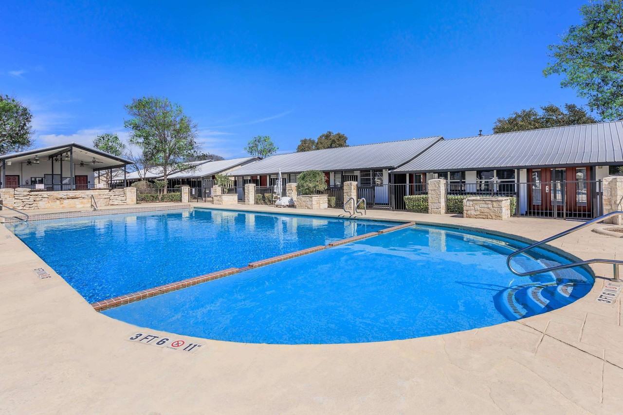 Salado Creek Villas Apartments - Photo 3 of 25