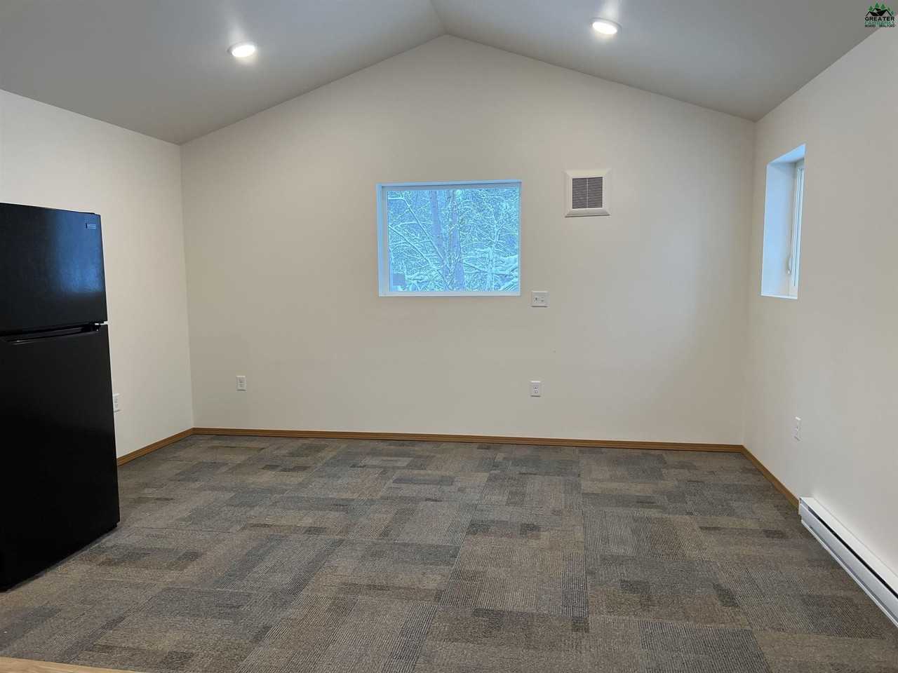 1353 Guss Grind - Photo 4 of 4