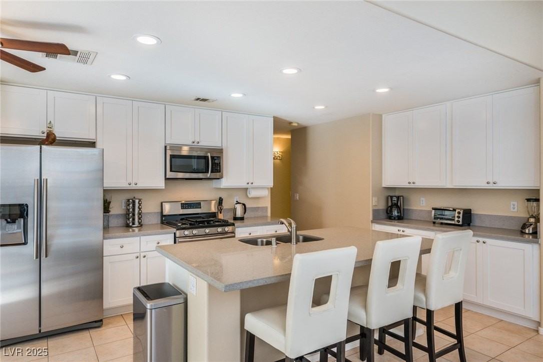 10345 Hunters Meadow Ave - Photo 6 of 24