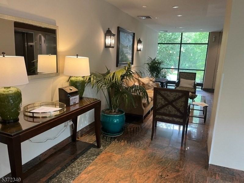 300 Main St #901 - Photo 4 of 15