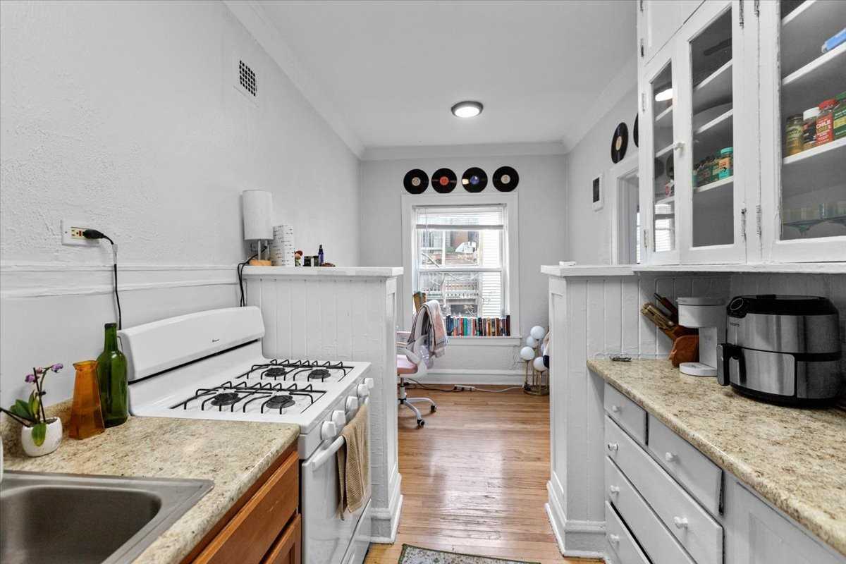 3449 N Elaine Pl #104 - Photo 5 of 7