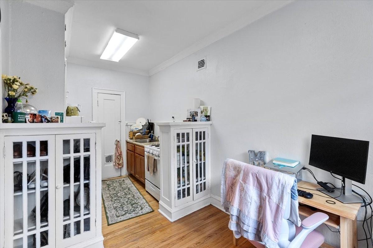 3449 N Elaine Pl #104 - Photo 6 of 7
